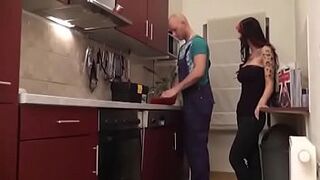 Skinny Young Girlfriend Cheating Fuck the Parcel carriers