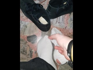 4k shoes and socks take off.
