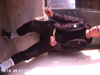 50.6525778N