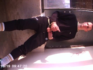 50.6525778N