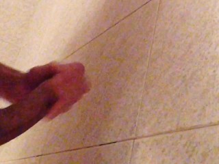 Cumshot in slowmotion