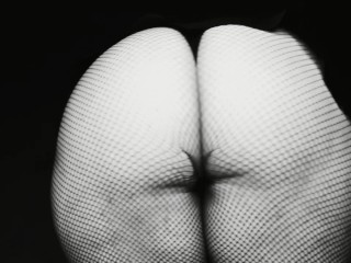 CURVY ASS IN FISHNET TIGHTS TEASE