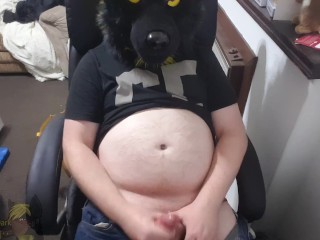 Daddy Jackal wanks his cock at his computer