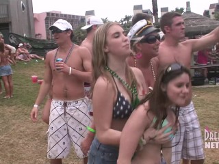Dancing And Partying Naked On Spring Break
