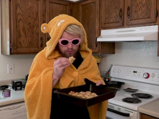 eating a pizza roll without burning my mouth