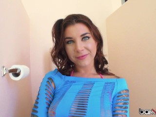 Felicity Masturbates with Butt Plug in her Ass