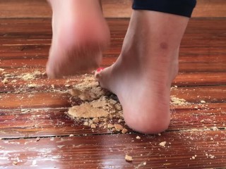 Graham Cracker Foot Crush very beautiful feet barefoot