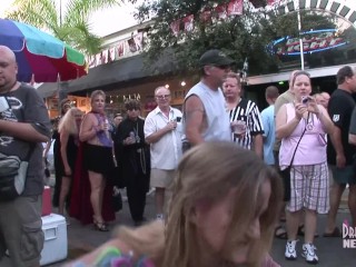 Horny Girl Fingers Herself In Hotel Lobby In Key West