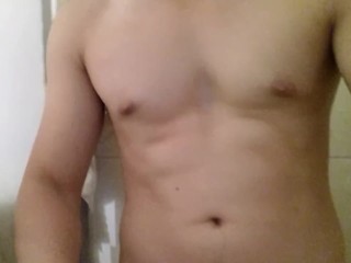 HOTTEST GUY ON EARTH JERKS OFF PT3