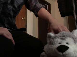 I turn the dog into a therapy dog for my students during final