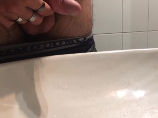 il mio capo in bagno in pizzeria