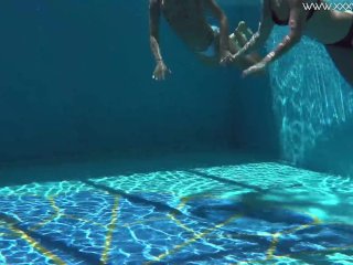 Jessica and Lindsay naked swimming in the pool