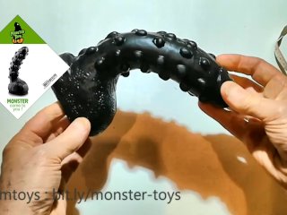 KHAN : La Bite de MONSTRE par MONSTER TOYS (Bottomtoys)