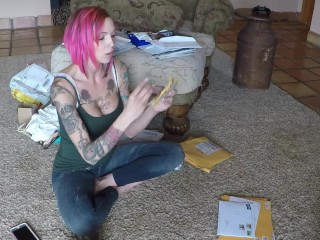 Mail Time and Dress Try On!