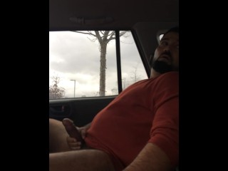 Man Jerking Off In Back Of Uber While Waiting