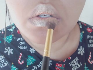 Mouth Fetish: Making my lips shine