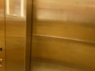 Mylie Blonde Get naked in the ELEVATOR