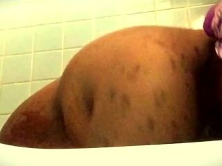 Pouring Some Coco On My Body