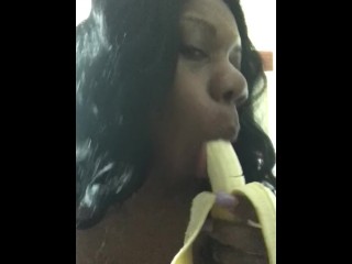 Sexfeene ThroatTraining with Her Big Banana