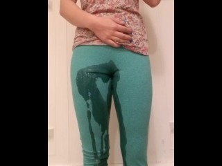 Short Girl Wetting Leggings Long Piss