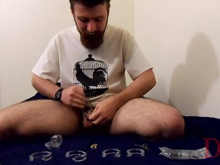 Thedudewhosadude demos a cock cage!