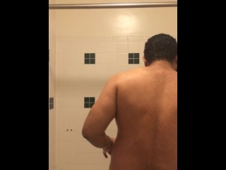 vlog #30 filming myself showering and washing my hair.