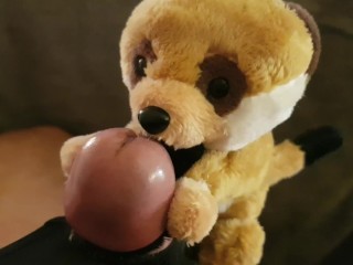 Voilà de la compagnie! Cumshot or not!
