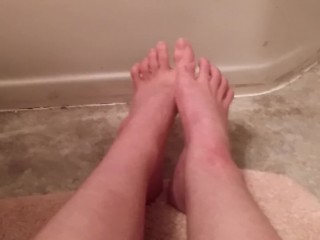 Washing my feet (: